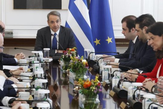 Θα ακολουθήσει η Ελλάδα την Ουγγαρία και τη Βουλγαρία;